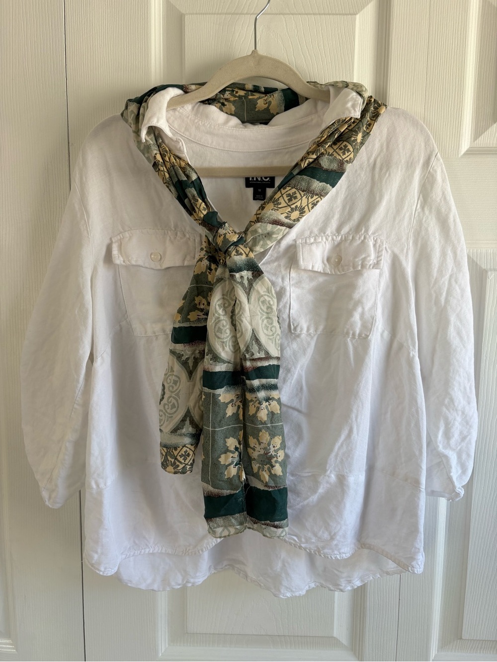 VNTG Victoria’s Secret Silk Tan Green Scarf Geo Floral Oriental Career Academia